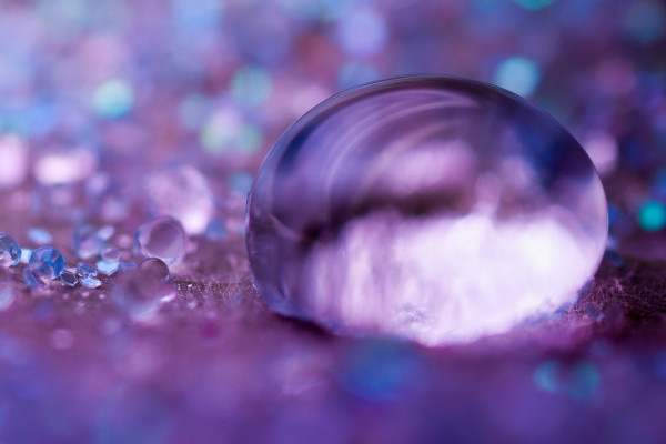 Photographer Captures Something Truly Amazing in a Single Water Droplet