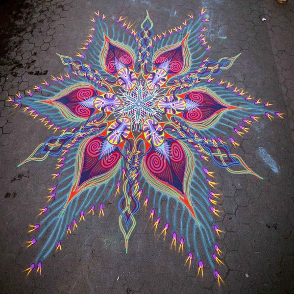 Artist Spends 8 Hours On Amazing Sand Paintings That Will Blow Away In